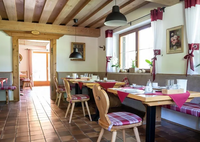 Hotel & Chalets Lampllehen