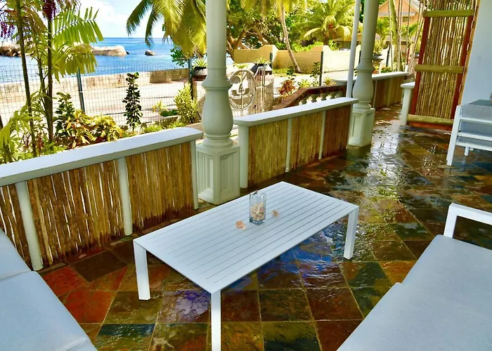 La Petite Maison And Sea Splash