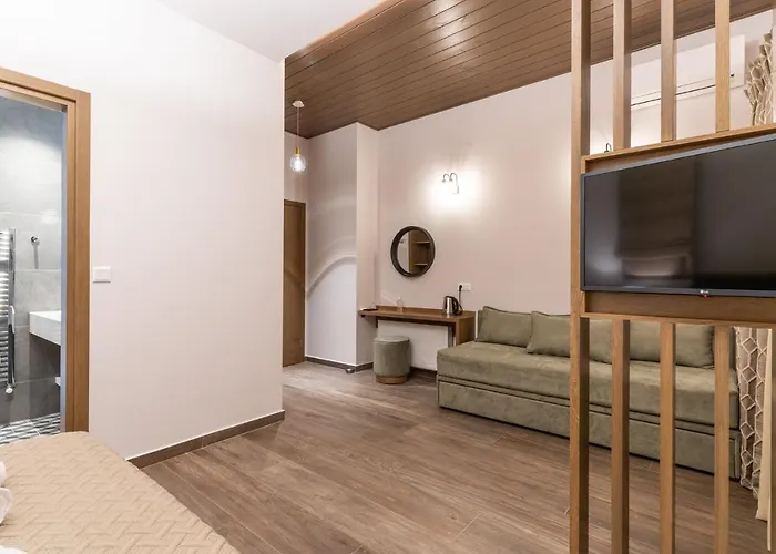 Lydia Suites And Rooms