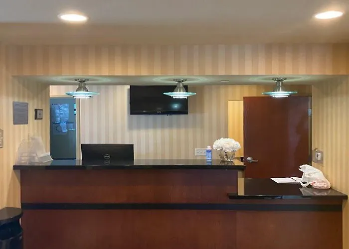 Americinn By Wyndham Oshkosh