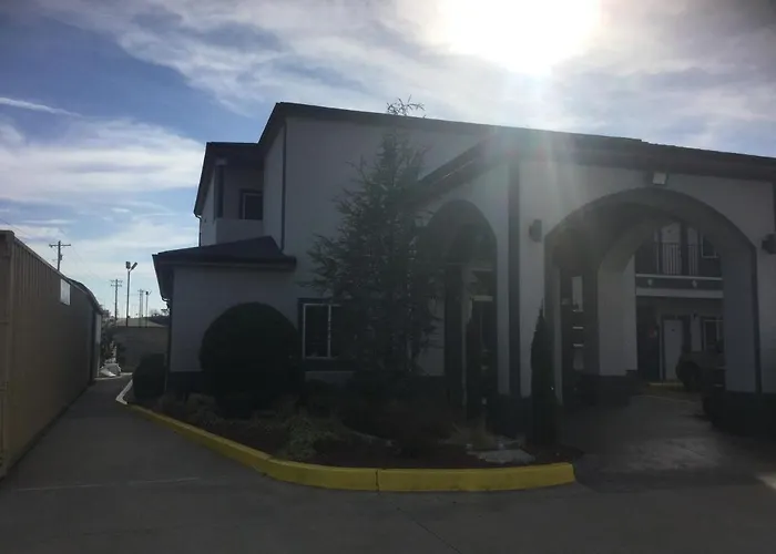 Muskogee Inn And Suites