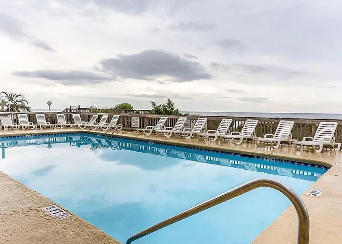 South Bay Inn (Adults Only)