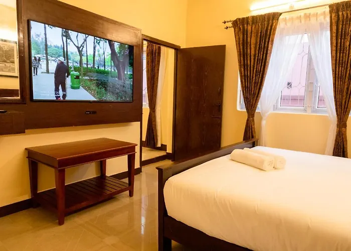 Aakash Rooms And Cottages,