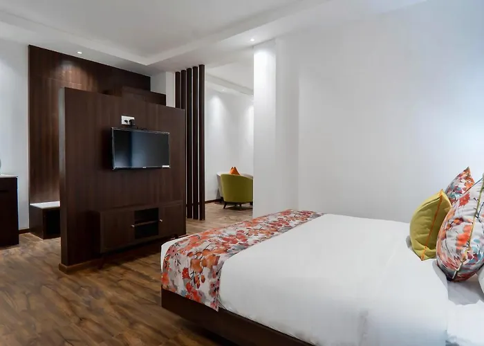 Hotel Le Roi Lake View Koti