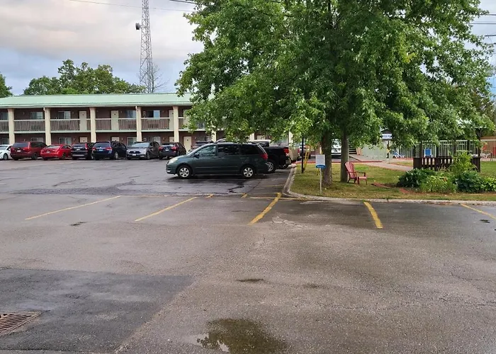 Quality Inn & Suites Gananoque 1000 Islands