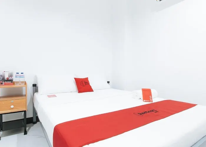 Reddoorz @ Don Martie Beach House Naic Cavite