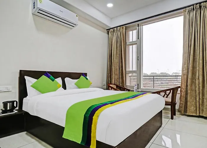 Treebo Kamron Regency Sector 80