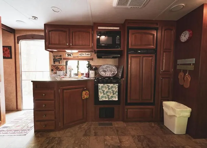 Rv Adventure Roscoe Pet Friendly