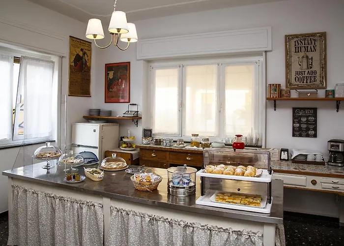 Hotel Costa Azzurra -Free Parking - Easy Stay -Spotorno