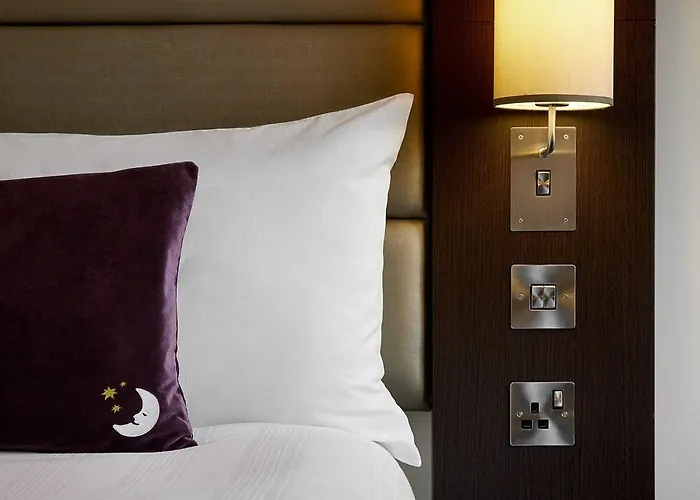Premier Inn Bridgend Central