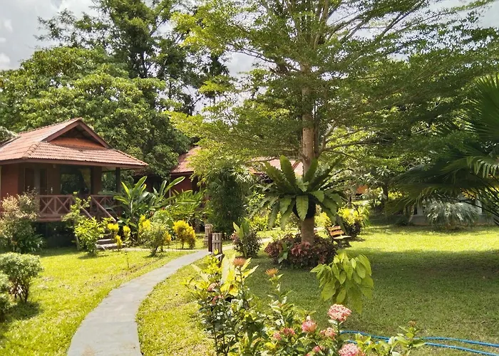 Khao Sok River & Jungle Resort
