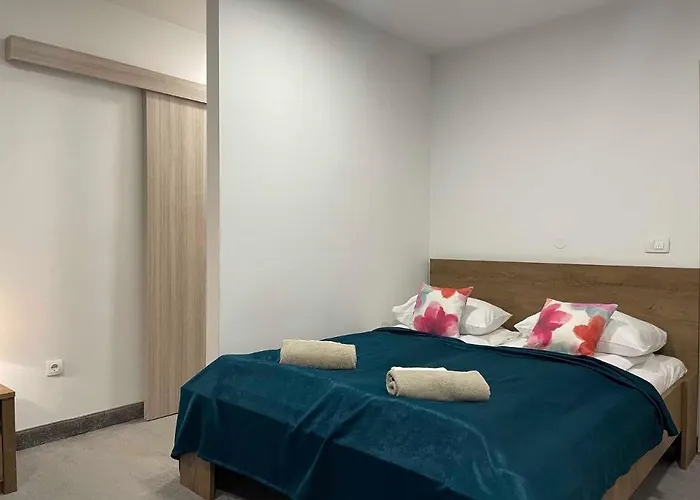 Hotel Story