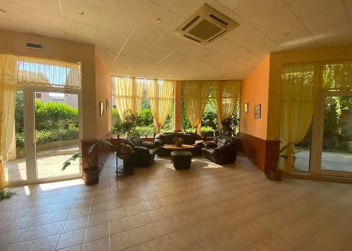 Pancho Family Hotel