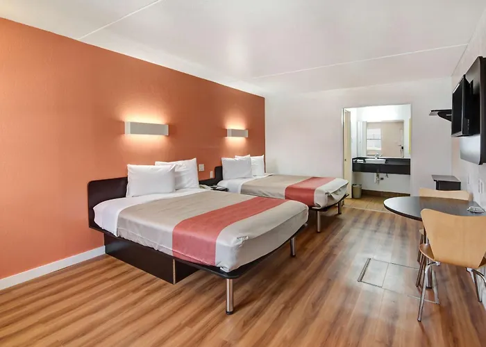 Motel 6-Dallas, Tx - Forest Lane