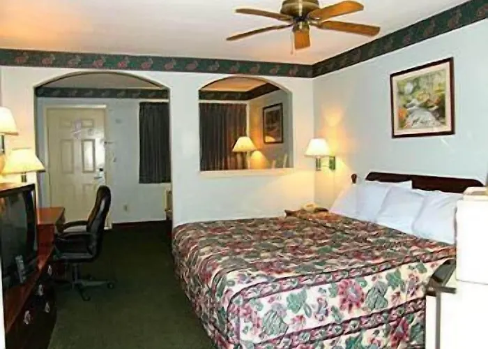Days Inn By Wyndham El Campo Tx
