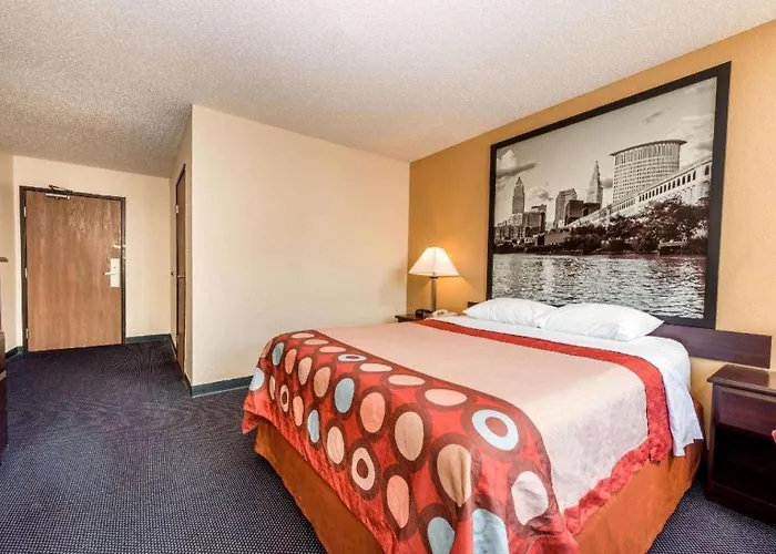 Super 8 By Wyndham Franklin/Middletown Area