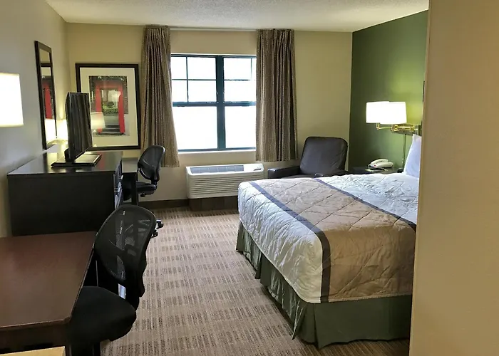 Extended Stay America Select Suites - Detroit - Farmington Hills