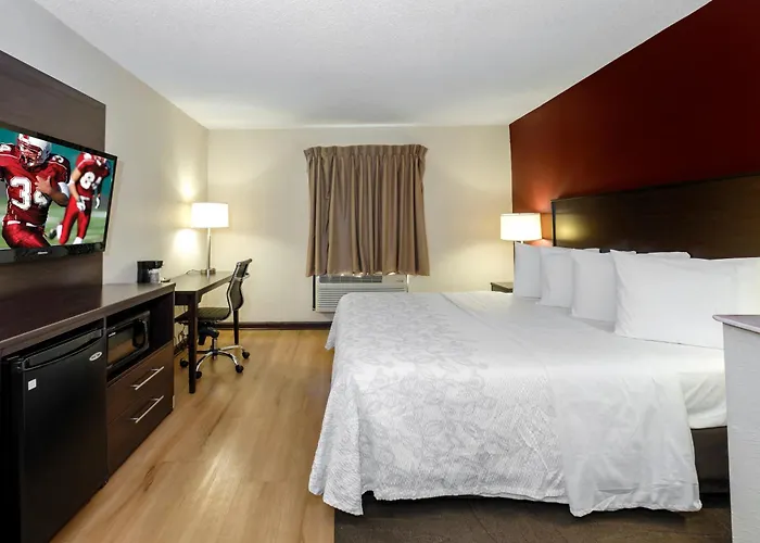 Red Roof Inn Plus+ & Suites Opelika