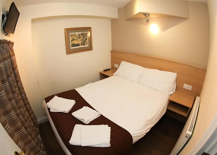 Holland Court Hotel London