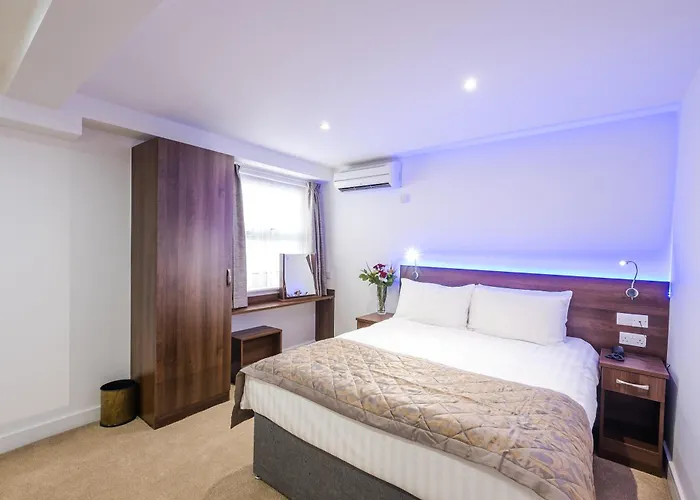 Signature Hotel London