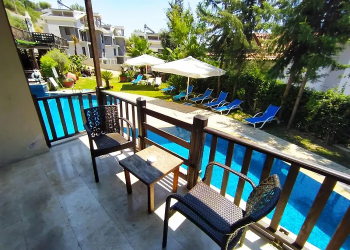 Alya Hotel Goecek