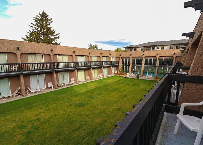 Divya Sutra Plaza And Conference Centre, Vernon, Bc