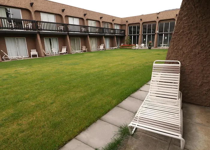 Divya Sutra Plaza And Conference Centre, Vernon, Bc