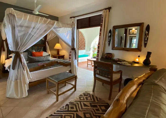 Pinewood Beach Resort&Spa