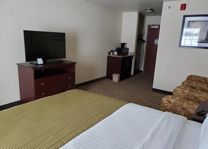 Cobblestone Inn & Suites - Barron