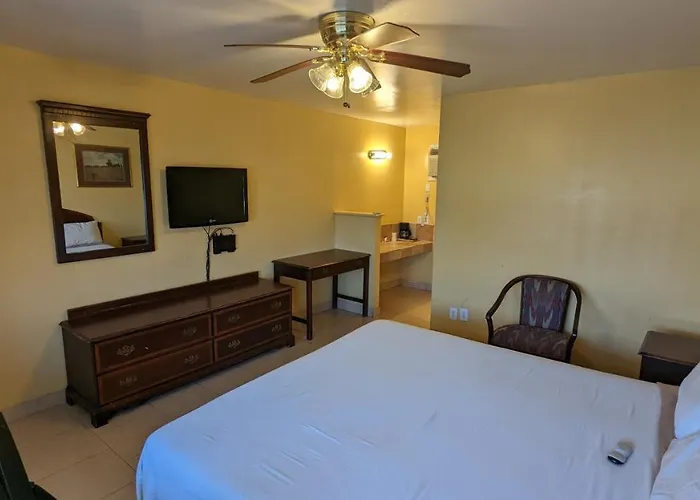 Canadian Inn