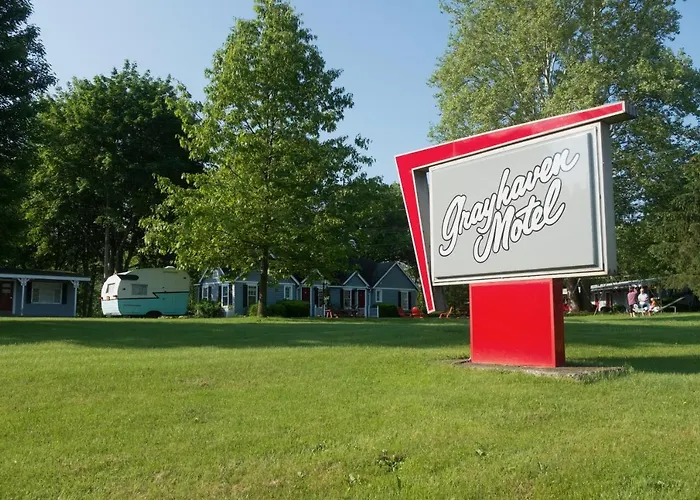 The Grayhaven Motel