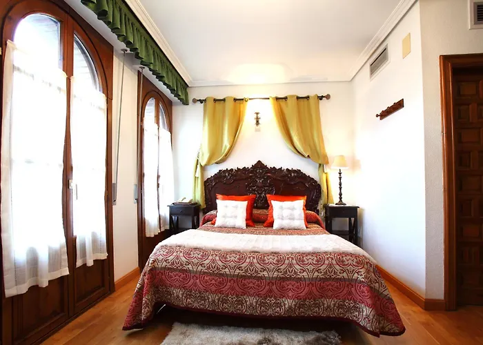 Hotel Merindad De Olite