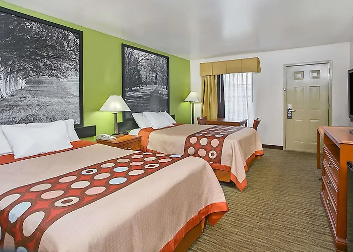 Super 8 By Wyndham Cave City