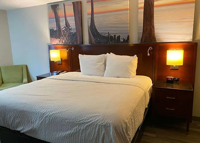 Executive Inn & Suites
