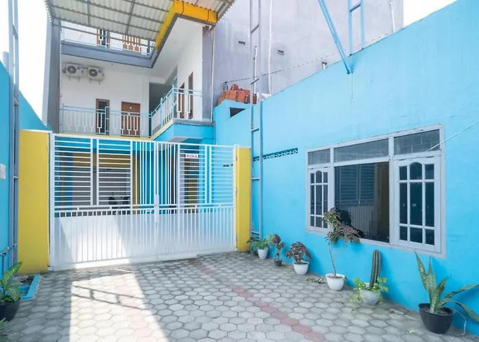 Reddoorz Near Rs Mitra Keluarga Waru