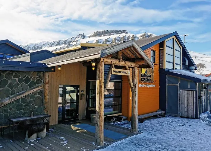 Basecamp Hotel
