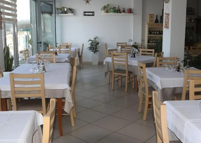 Hotel Tirona