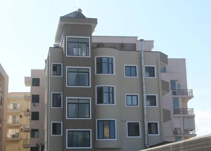 Hotel Tirona
