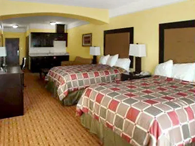 Super 8 By Wyndham Hidalgo/Mcallen Area