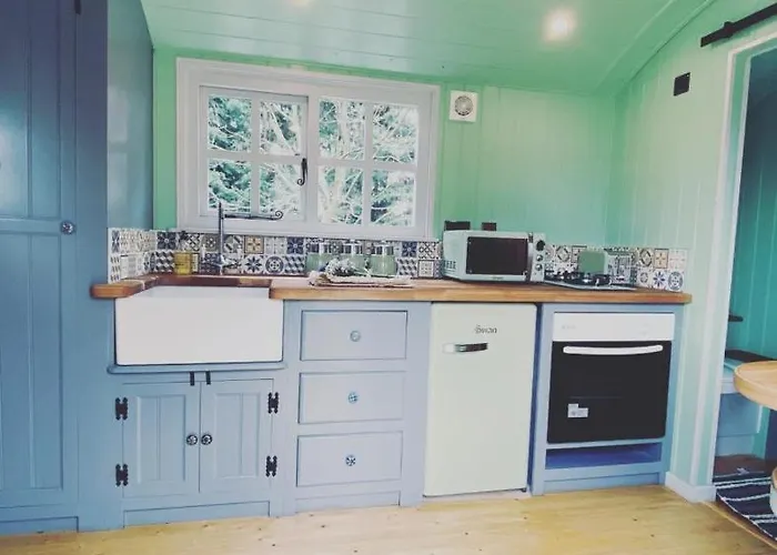 Jasmine The Shepherd Hut