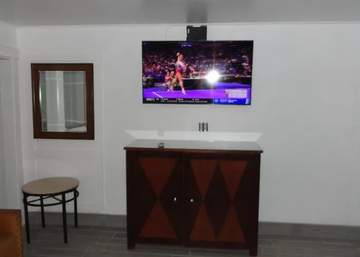 Economy Inn