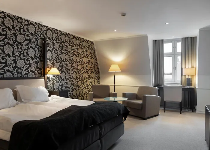 Elite Hotel Savoy