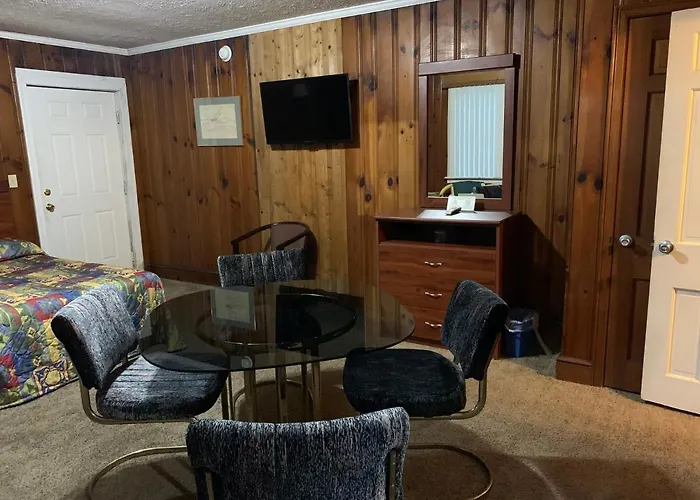 Dewitt Rooms & Cottages