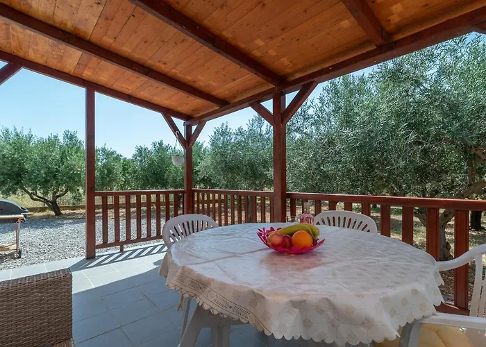 'Olive Grove' Camping House-Near The Beach