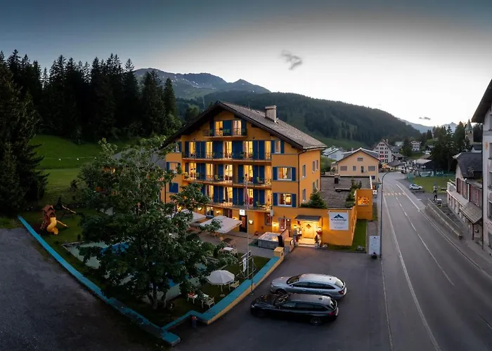Grischalodge Das Hotel Mit Bergblick Seit 1929 - Schlicht, Preiswert Und Mit Einem Touch Nostalgie