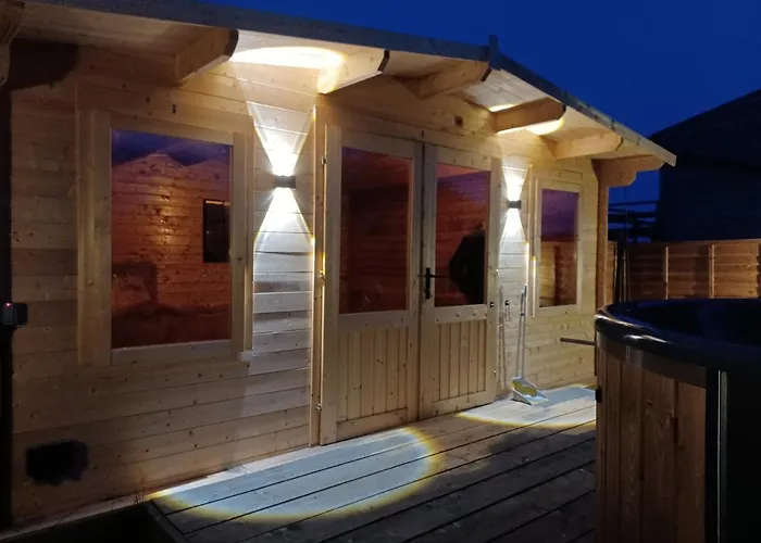 Norwell View Farm Glamping With Hot Tubs