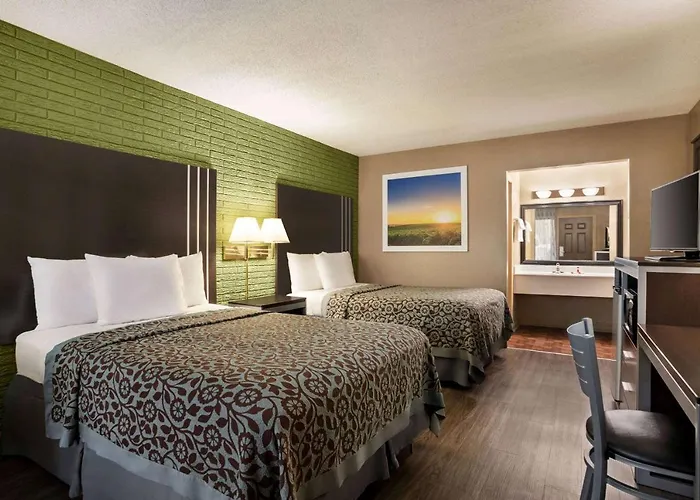 Days Inn By Wyndham Hardeeville/ I-95 State Line