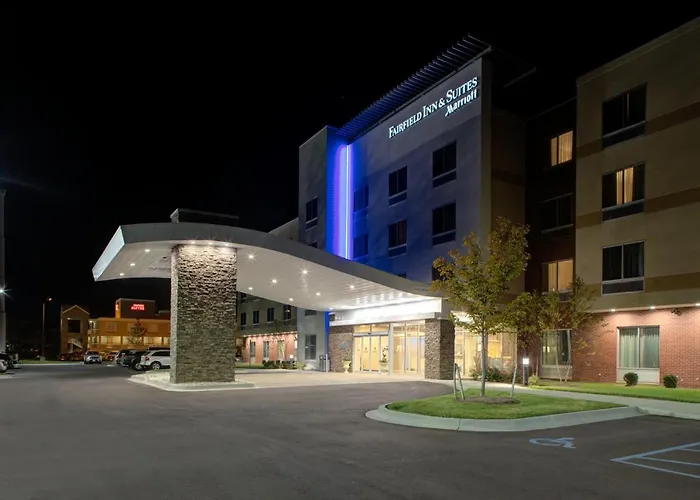 Fairfield Inn & Suites By Marriott Detroit Canton