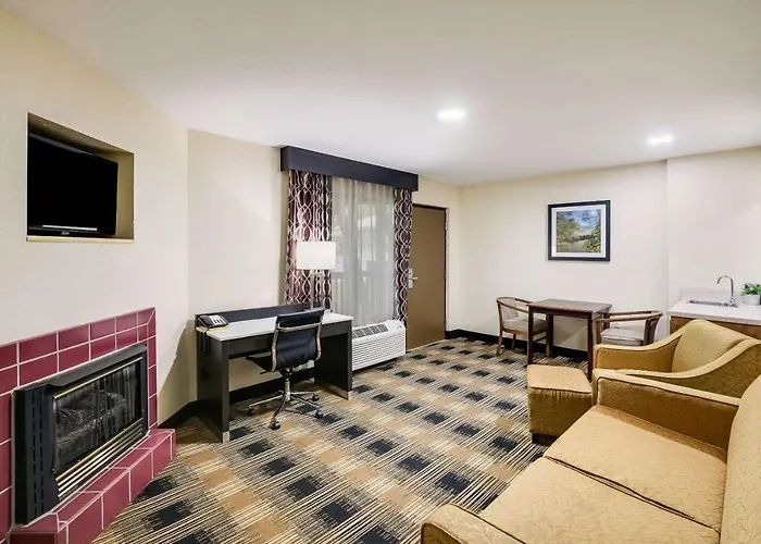 Quality Inn & Suites Mt Chalet