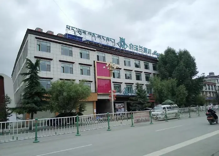 Shigatse Magnolia Yulan Monastery Hotel